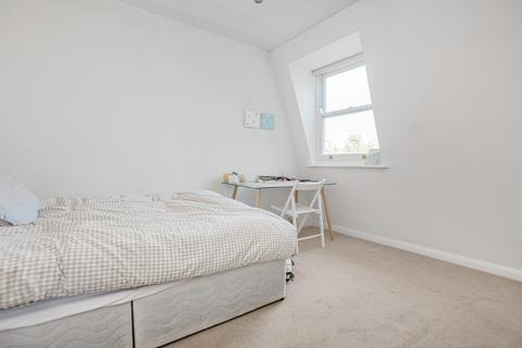 5 bedroom flat to rent, Marney Road, London