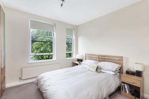 1 bedroom flat to rent, Gabrielle Court Lancaster Grove Belsize Park NW3