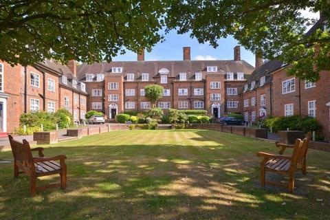 3 bedroom flat to rent, Heathcroft Hampstead Way Hampstead Garden Suburb NW11