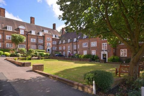 3 bedroom flat to rent, Heathcroft Hampstead Way Hampstead Garden Suburb NW11