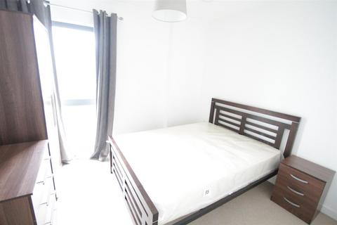 3 bedroom flat to rent, Yeoman Court, Tweed Walk, London E14