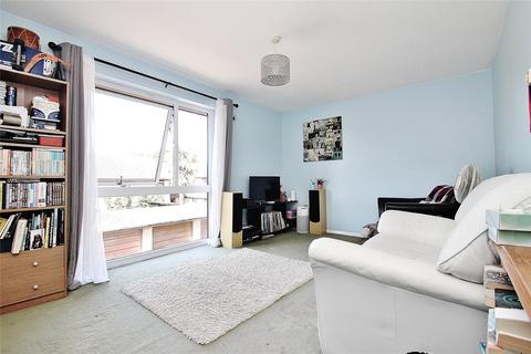 9 Raglan Road, Knaphill, Woking, GU21 2AX