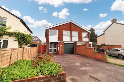 4 Kingfield Terrace, Woking, GU22 9EE
