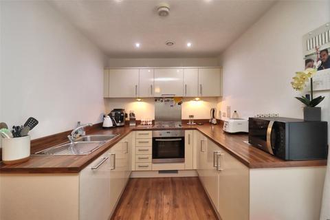 2 bedroom flat for sale, Bradfield Close, Surrey GU22