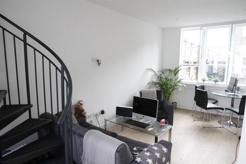 1 bedroom flat to rent, Avon Court, Clyde square Dod Street, London E14