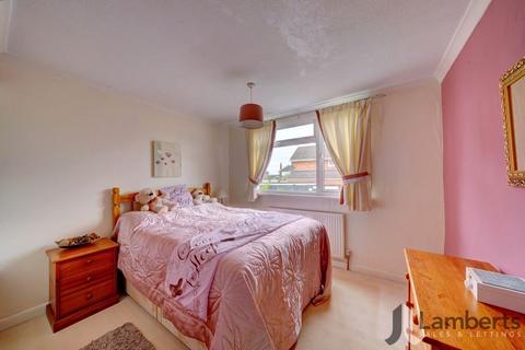4 Augustine Avenue, Studley, B80 7JP
