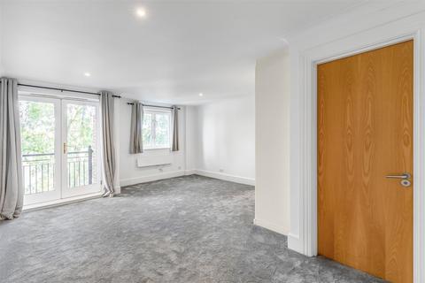 2 bedroom apartment to rent, Mortlake High Street, Mortlake, SW14