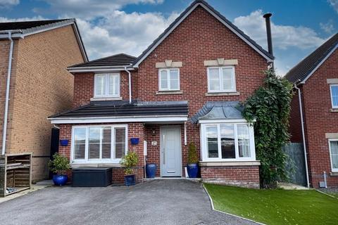 4 bedroom detached house for sale, 27 Ffordd Y Dolau, Llanharan CF72 9ZD