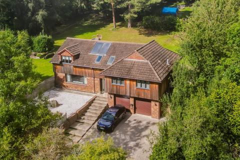 4 bedroom detached house for sale, North Park Lane, Godstone