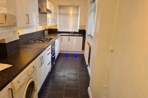 3 bedroom semi-detached house to rent, Birmingham B42