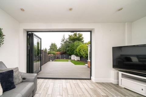 3 bedroom semi-detached house for sale, Dunstable