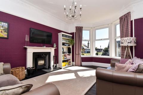 4 bedroom semi-detached house for sale, Horsburgh Avenue, Kilsyth