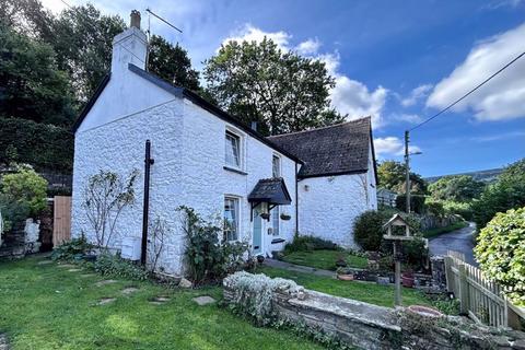 3 bedroom detached house for sale, Cwm Road, Govilon, Abergavenny