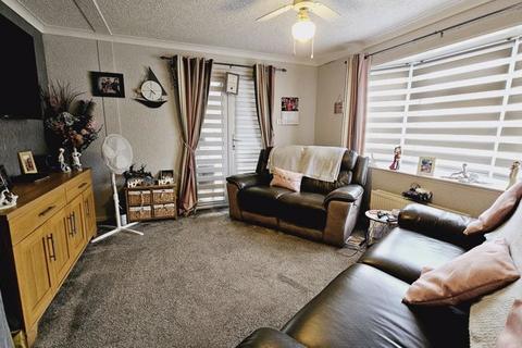 2 bedroom property for sale, Green Lane Park Homes, Hereford HR4