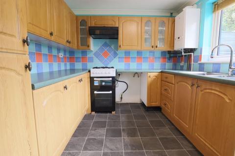 2 bedroom terraced house to rent, King Arthurs Road, Exeter