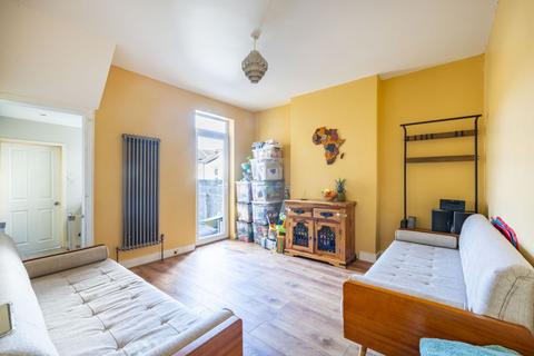 3 bedroom end of terrace house for sale, Buxton Road, Thornton Heath, CR7