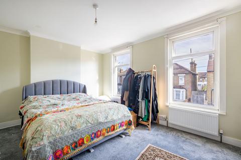 3 bedroom end of terrace house for sale, Buxton Road, Thornton Heath, CR7