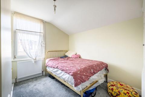 26 Buxton Road, Thornton Heath, CR7 7HG