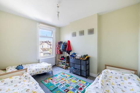 26 Buxton Road, Thornton Heath, CR7 7HG