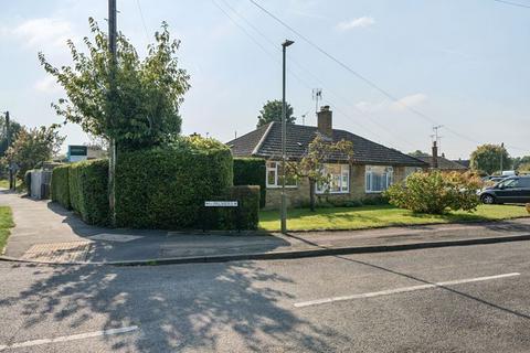 2 bedroom bungalow for sale, Palmers, Wantage