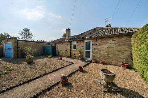 2 bedroom bungalow for sale, Palmers, Wantage