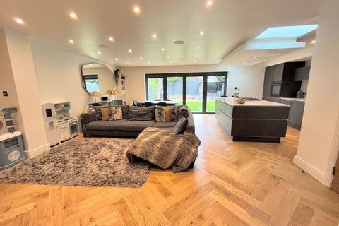 62 Bakers Lane, Sutton Coldfield, B74 2AX
