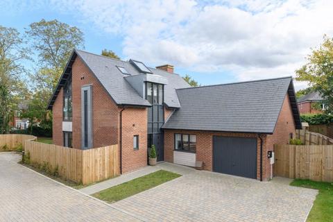 4 bedroom detached bungalow for sale, Sycamore Square, Gosforth, Newcastle upon Tyne