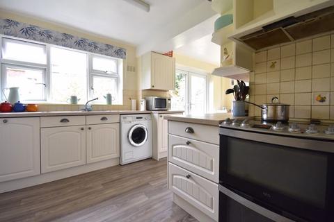 4 bedroom semi-detached house for sale, Kiln Lane, Farnham