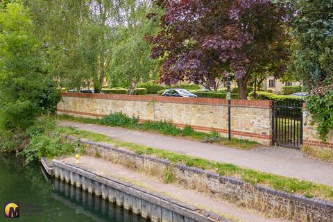 1 bedroom apartment for sale, River Meads, Stanstead Abbotts