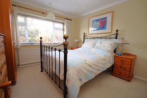 3 bedroom semi-detached house for sale, Rayleigh Road, Brentwood CM13