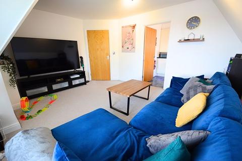 2 bedroom flat for sale, 395 Holdenhurst Road, Bournemouth BH8