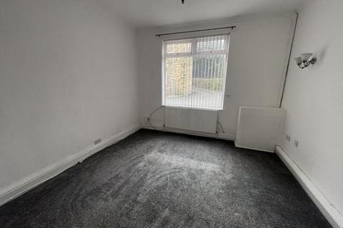 2 bedroom terraced house to rent, Kilburn Street, Shildon