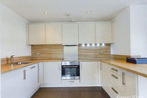 2 bedroom apartment for sale, Chequers Avenue, High Wycombe