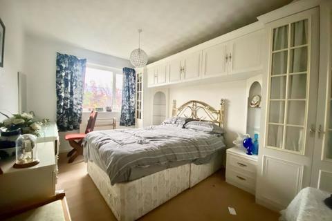 4 bedroom end of terrace house for sale, Pennine Walk, Fareham PO14