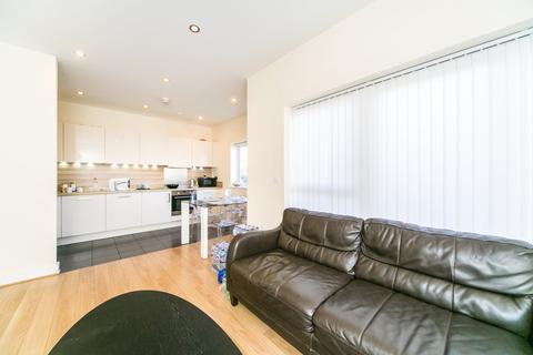 2 bedroom apartment to rent, Heron House, Kennet Island