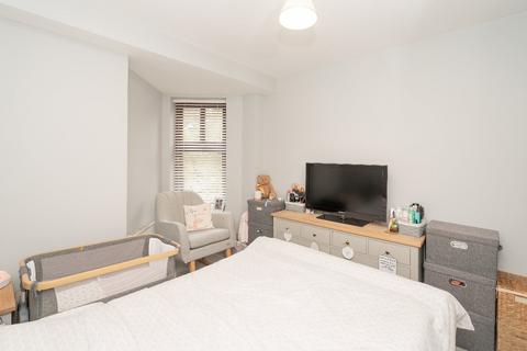 1 bedroom apartment for sale, Lockhart Road, Watford, Hertfordshire, WD17