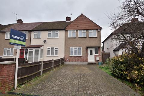 3 bedroom semi-detached house to rent, Woodcroft Crescent, Hillingdon