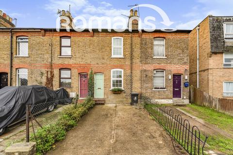 3 bedroom terraced house to rent, Iver Lane, Uxbridge