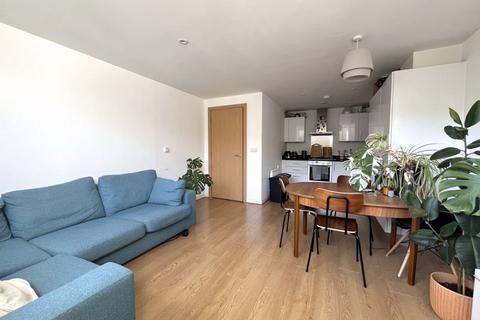 2 bedroom apartment to rent, Leswin Road, Hackney