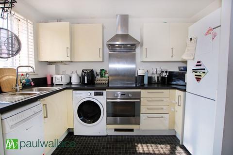 2 bedroom flat for sale, Watery Lane, Turnford