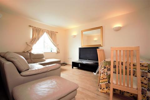 2 bedroom flat to rent, Uppingham Avenue, Stanmore HA7