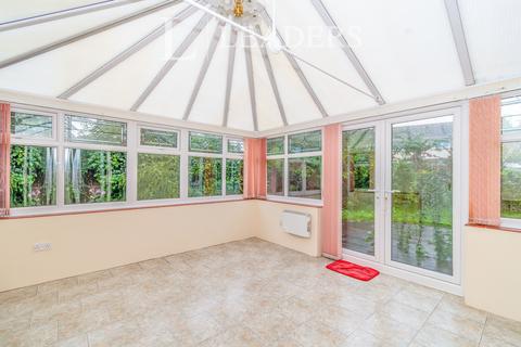 2 bedroom bungalow to rent, Denham Close