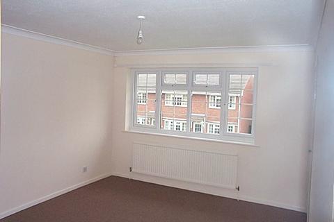 2 bedroom end of terrace house to rent, Juxon Close, Chichester PO19