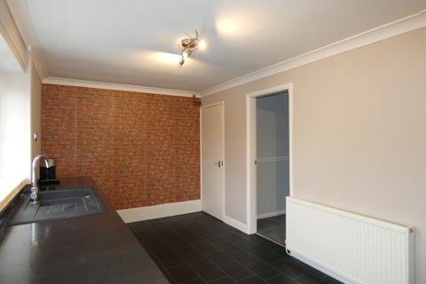 2 bedroom semi-detached house to rent, Chantrey Avenue, Chesterfield