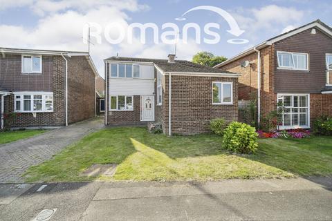 3 bedroom detached house to rent, Welby Crescent