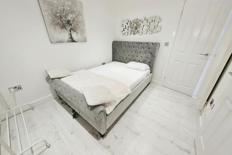 1 bedroom property to rent, St. Marys Drive, Greenfield, Oldham, OL3