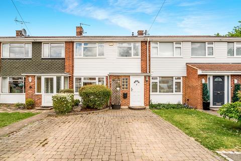 3 bedroom terraced house to rent, Fleetwood Close, Chalfont St. Giles