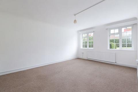 1 bedroom apartment to rent, Addiscombe Road, Croydon