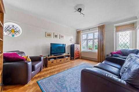 3 bedroom detached house for sale, Church Road, Worcester Park