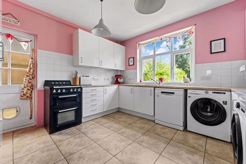 3 bedroom detached house for sale, Church Road, Worcester Park